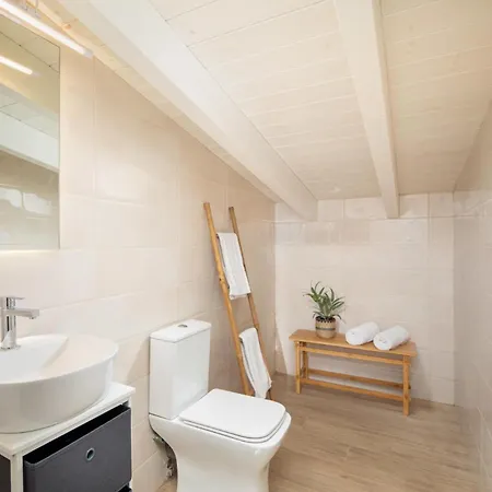 Vila Valtes By Vintage Travel *