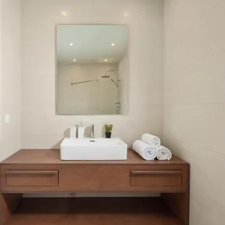 Valtes Willa Chlomos